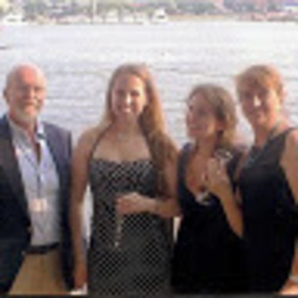 Meet your Posher, Kate - Picture 1 of 1